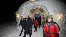King Harald during a visit to the Ice Hotel Sorrisniva Igloo Hotel in Alta Monday night.