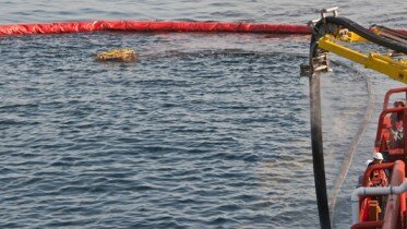 Fuel oil has leaked into in Alnaelva