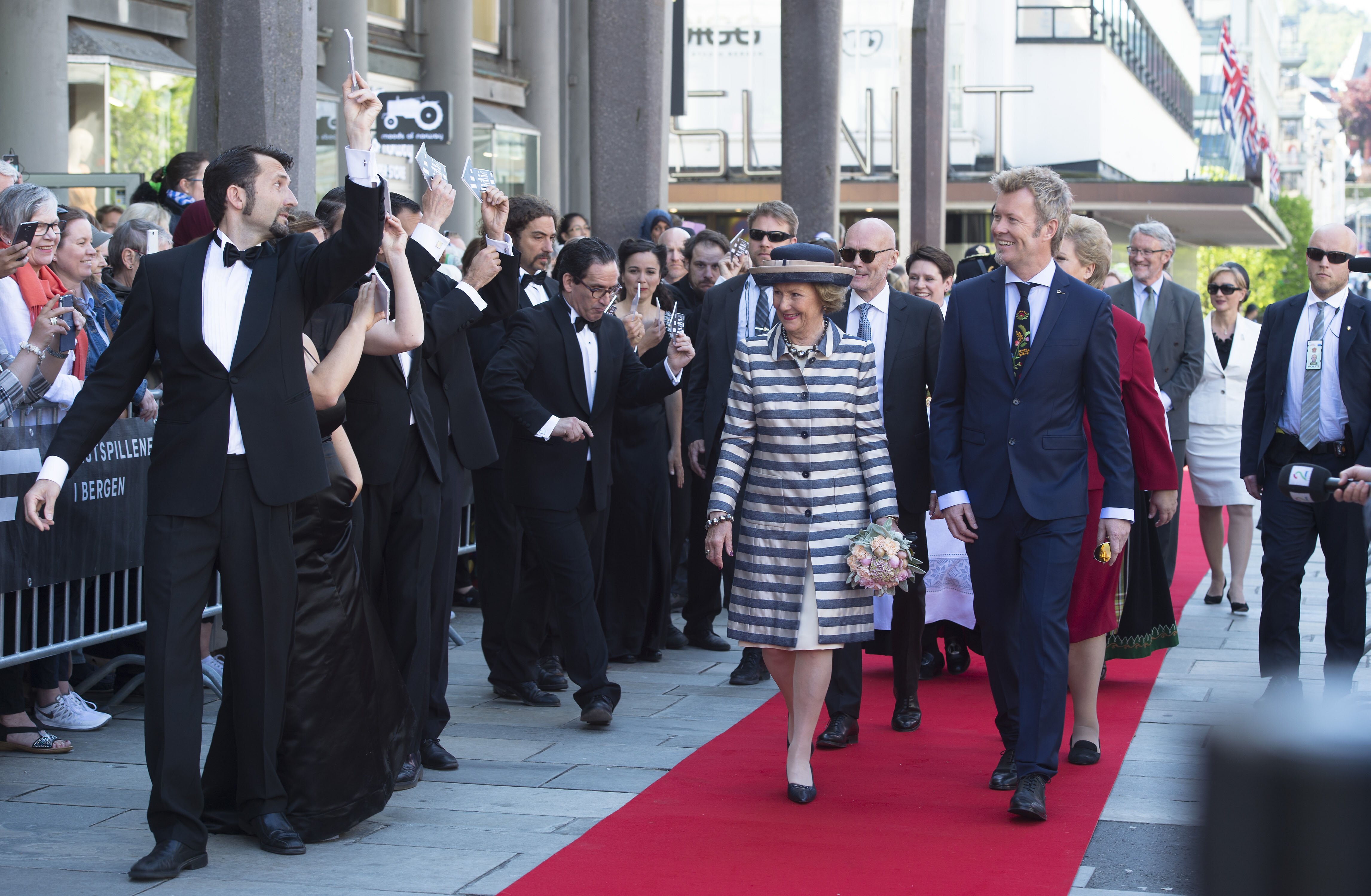 Queen Sonja cast gloss over the opening of the Bergen International Festival