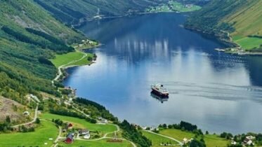 Hjørundfjord & Norway in a nutshell®