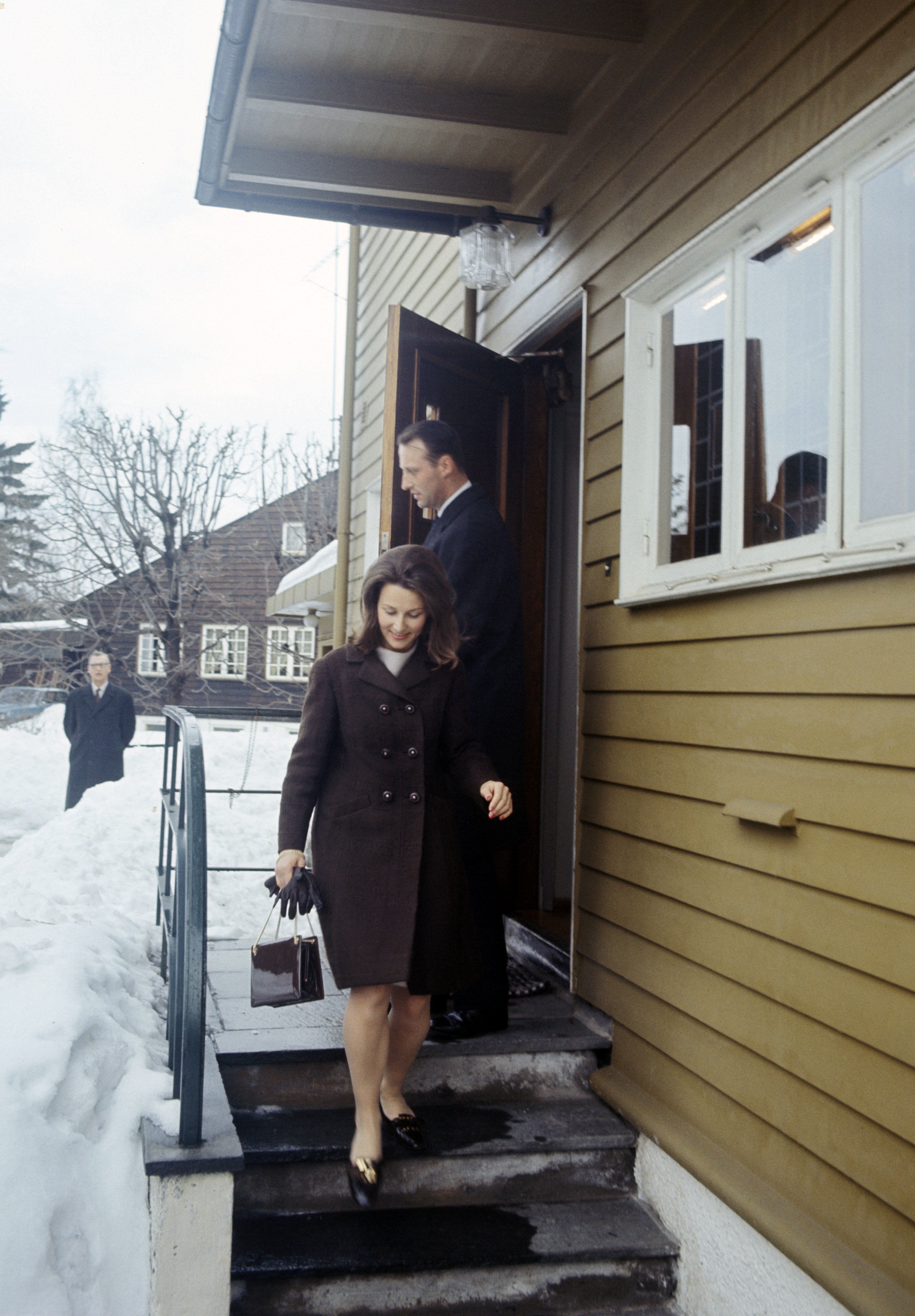 The Queen’s childhood home is being cut up and moved