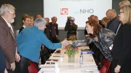Gerd Kristiansen (L) and the NHO's Executive Director Kristin Skogen Lund