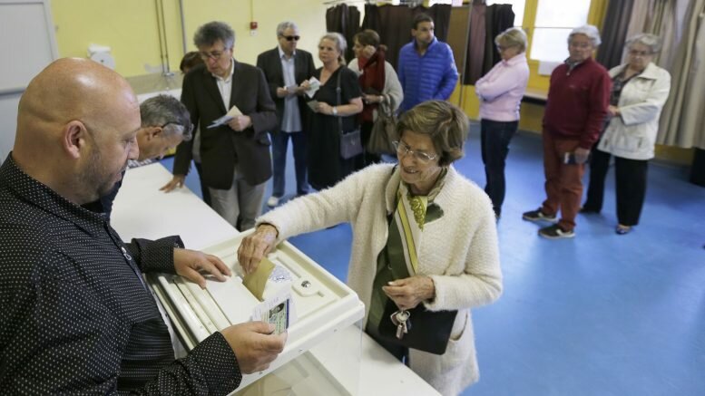 France, vote, polling station