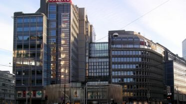 Fire at Oslo City mall under control