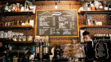 11 things you should NOT do to a bartender