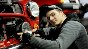 Increased number of students to do apprenticeships