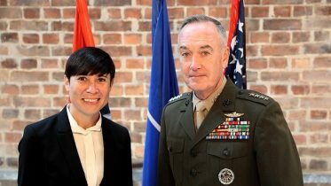 The United States Defense Chief has visited Værnes
