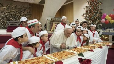 Pope celebrates birthday with four meter long pizza