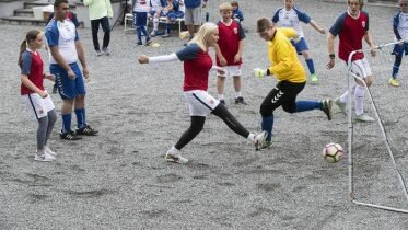 Crown Prince pair invited to a closed football game at Skaugum
