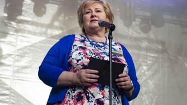 Solberg to meet Macron in Paris