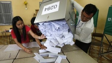 Cambodia Election Brings Critics