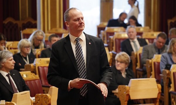 Minister of Transport and Communications Ketil Solvik-Olsen (Progress Party)
