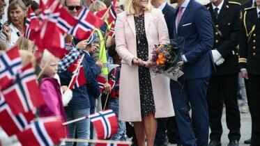 Crown Prince couple is warmly welcomed in Vestfold
