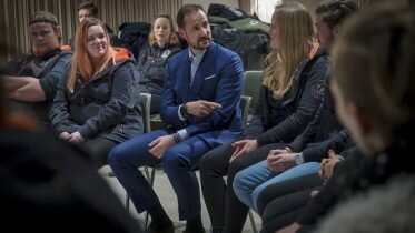 HRH Haakon met the Christian Radich crew