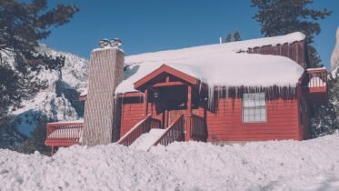 Many police missions due to roof-slides