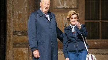 The royal couple is going to Chile