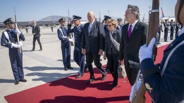 Honour guard awaited the royal couple in Santiago