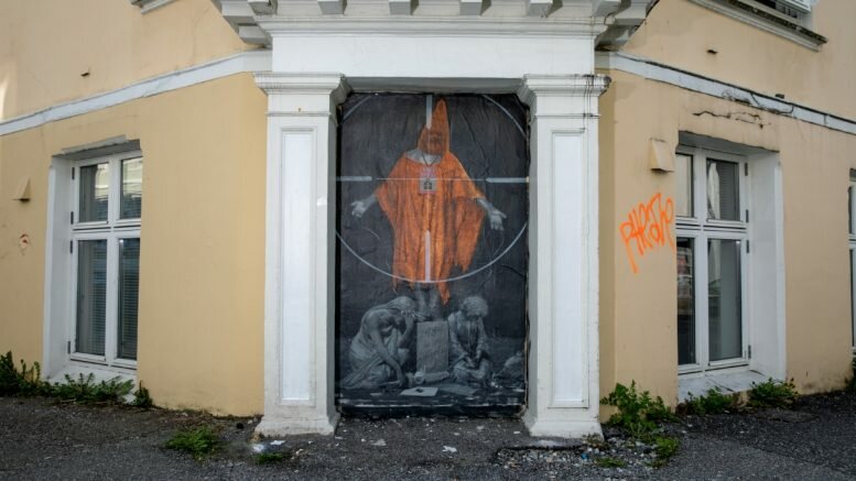 Assange Street Art Bergen