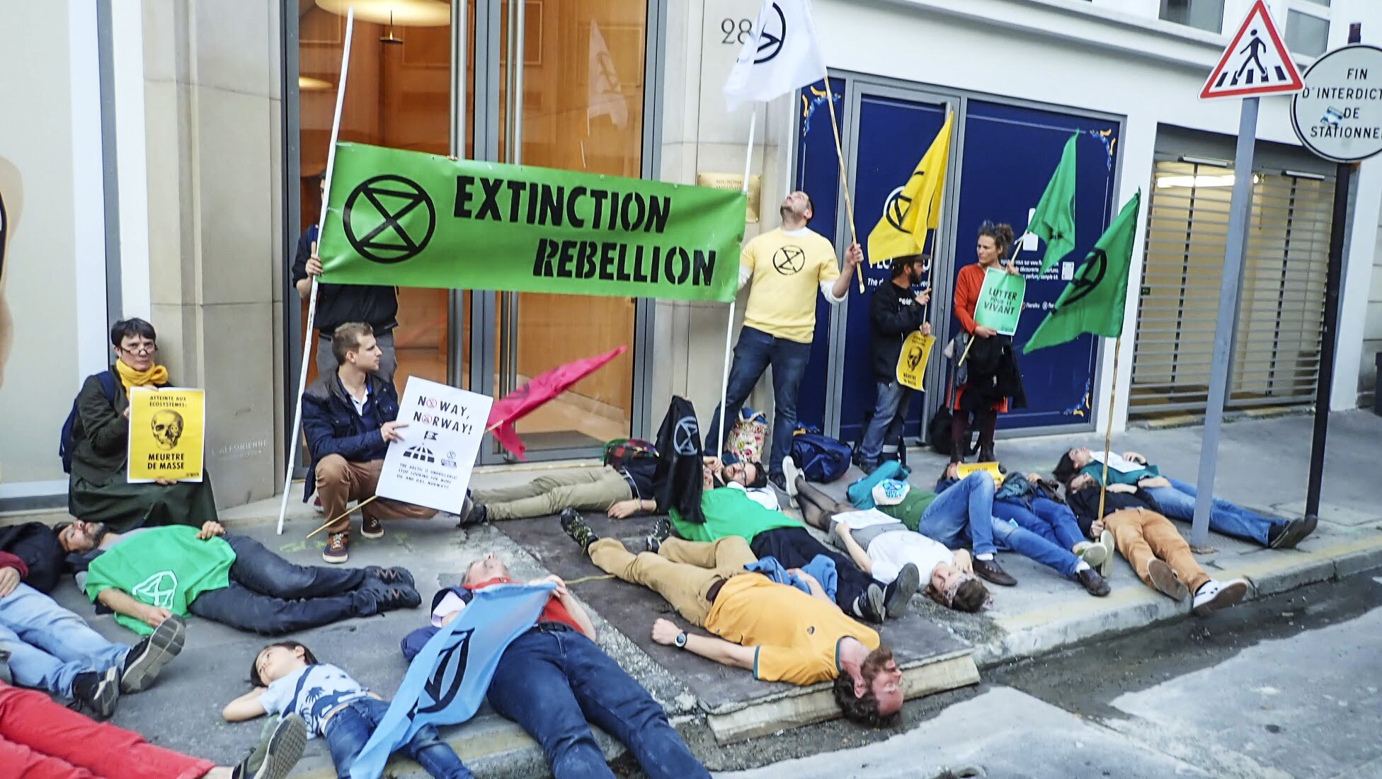Demonstration outside Norway’s Embassy