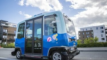 Traffic-hazardous situations caused by self-driving buses