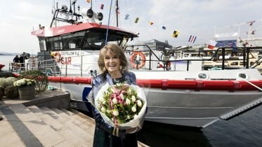 Wenche Myhre christened a new rescue lifeboat