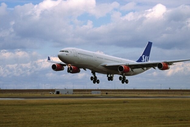 SAS plane landing hydraulic