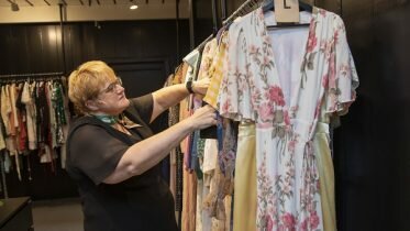 Grande visited the dress rental entrepreneur