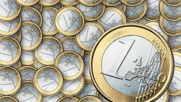 One euro now costs over 10 kroner