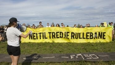 Demonstration against a third runway at Gardermoen