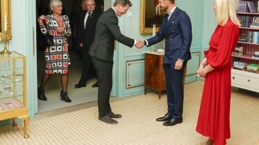 The Crown Prince couple hosted delegates from the Red Cross