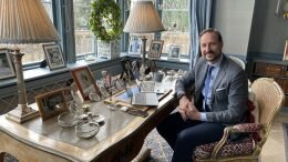 Crown Prince Haakon has a home office