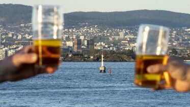 The service industry in Oslo receives salaries after two weeks with open taps
