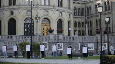 Youth parties hold demonstration in support of Moria refugees at Norwegian parliament