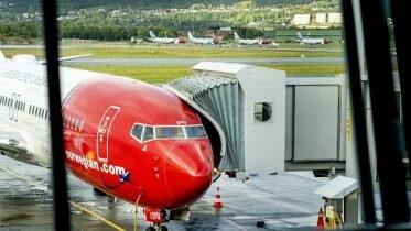 Government to Help Airlines Through Year’s End