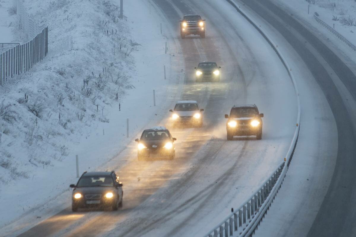 Police in Agder warn drivers to watch out for snow and slippery roads