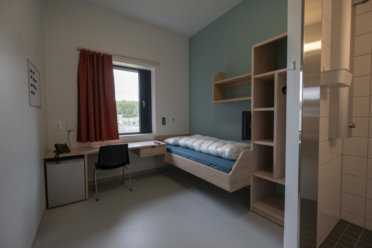 Une chambre dans la prison de Mandal